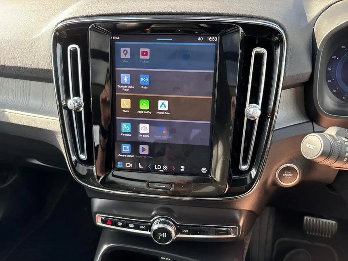 2022-volvo-xc40-20-b4-ultimate-big-4