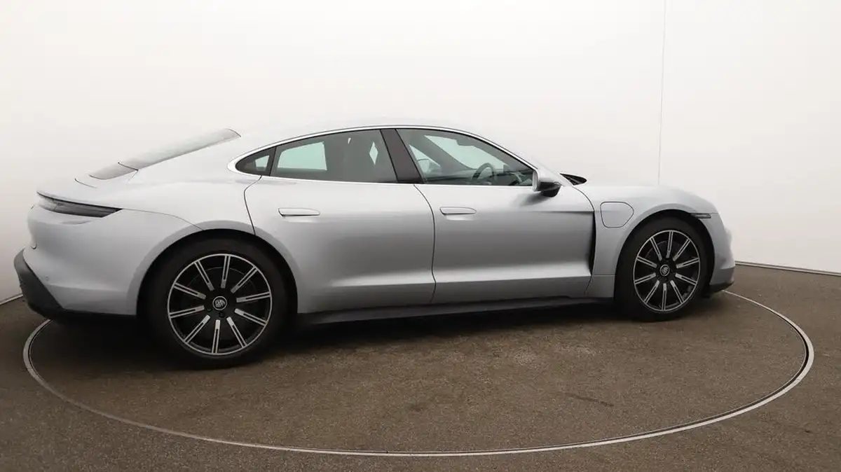 2020-porsche-taycan-e-4s-530ps-big-53