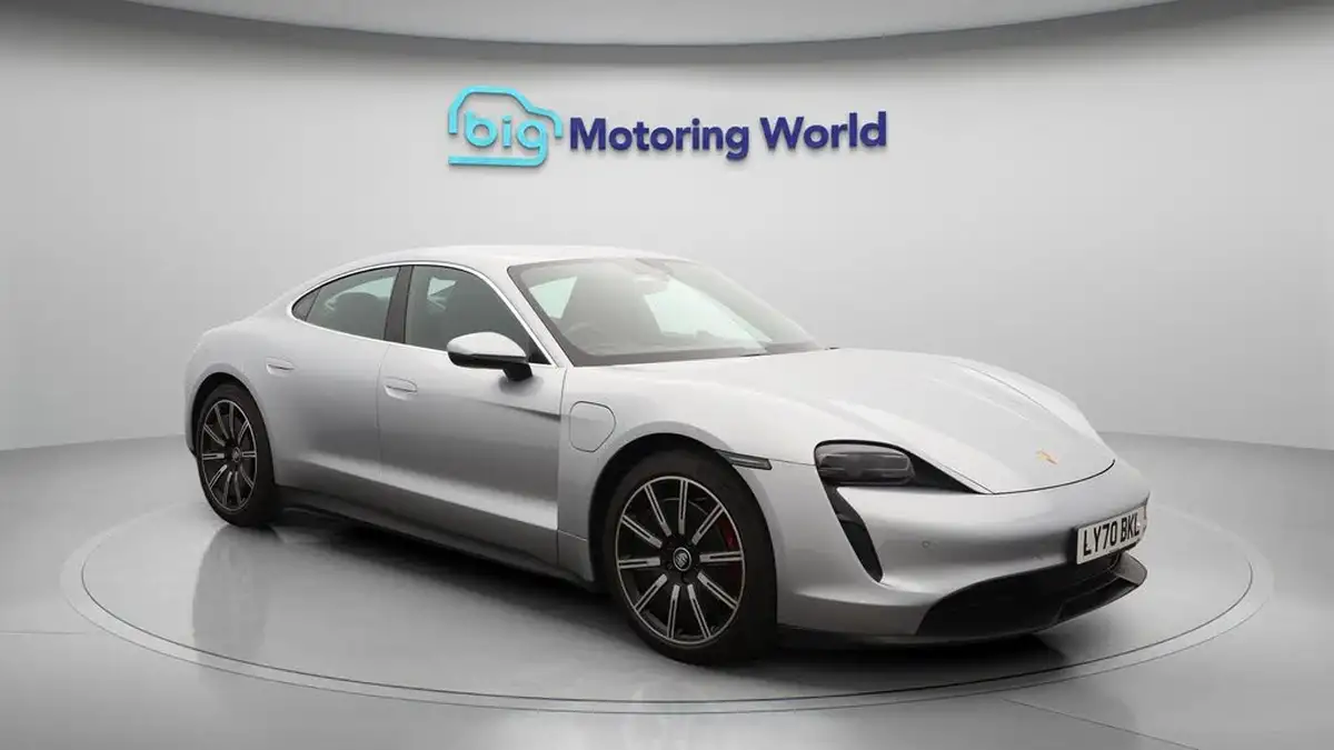 2020-porsche-taycan-e-4s-530ps-big-1
