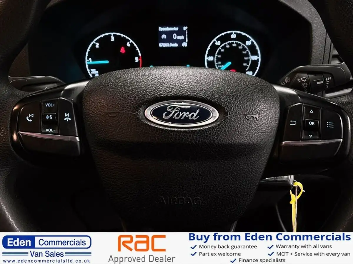 2019-ford-transit-custom-20tdci-300-l1h1-105pseu6-panel-van-big-22