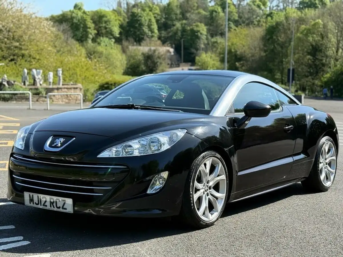 2012-peugeot-rcz-20td-gt-big-15