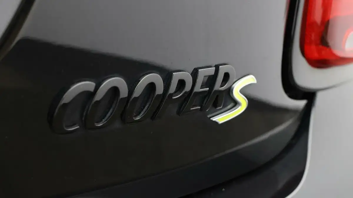 2022-mini-cooper-e-cooper-s-2-big-20