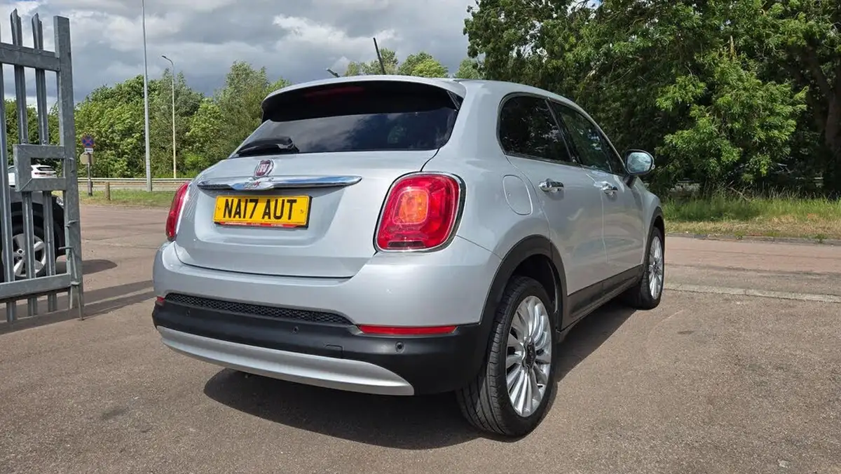 2017-fiat-500x-16-e-torq-lounge-big-10