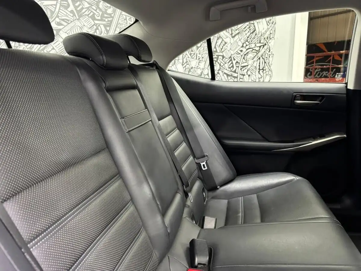 2018-lexus-is-300h-25-advance-lexus-navigation-big-23