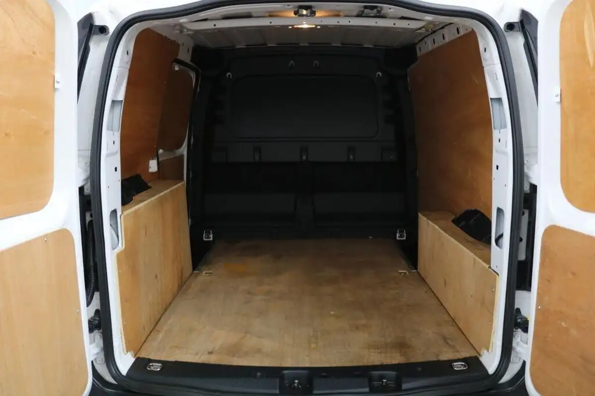 2021-volkswagen-caddy-20tdi-c20-cargo-commerce-102pseu6d-big-17