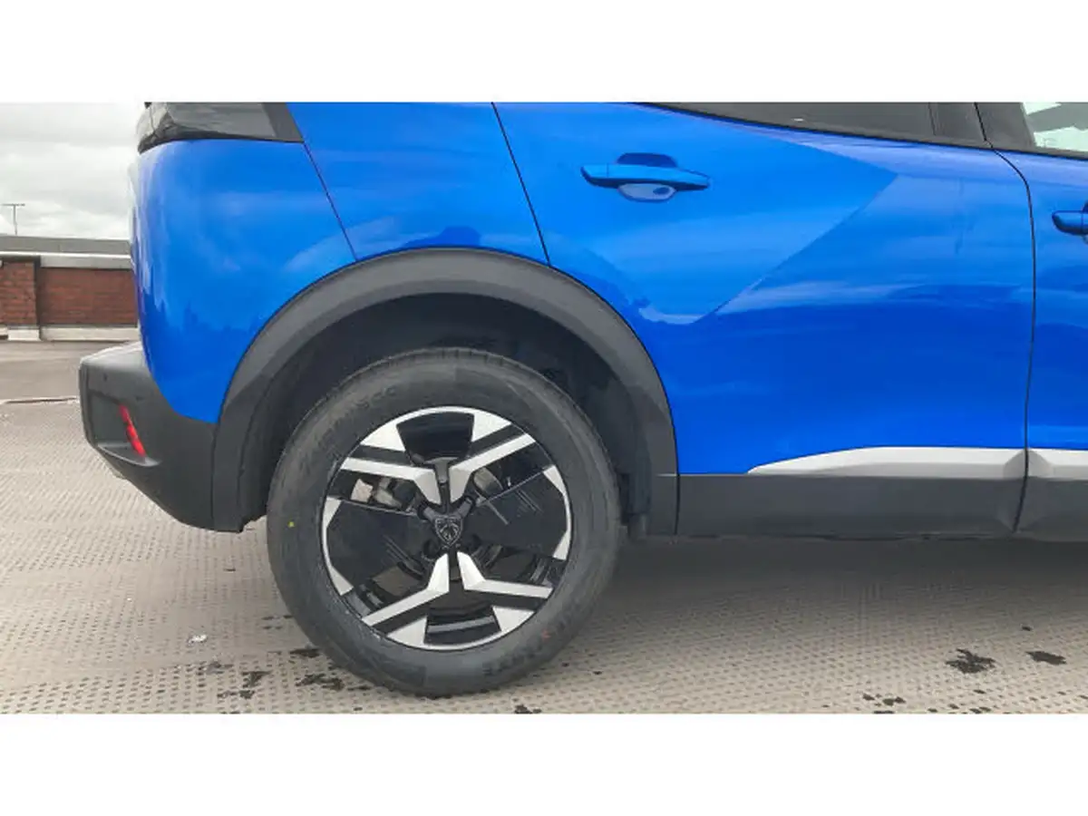 2023-peugeot-2008-suv-big-6