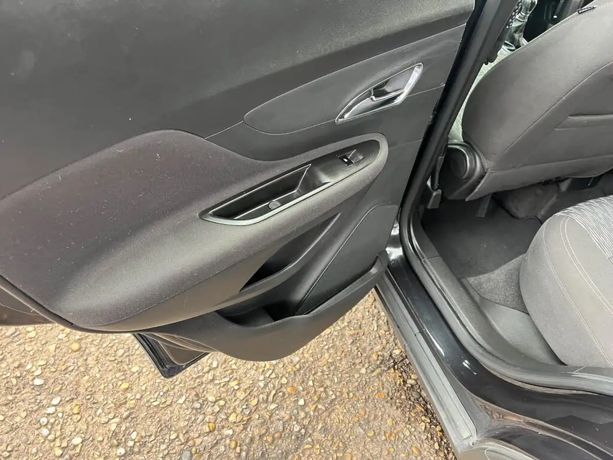 2013-vauxhall-mokka-16-exclusiv-big-53