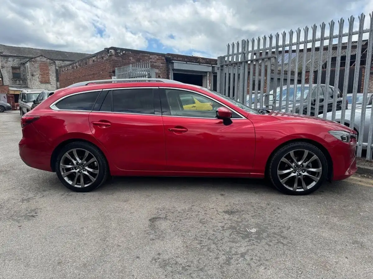 2015-mazda-mazda6-22td-sport-nav-175ps-tourer-5d-big-17