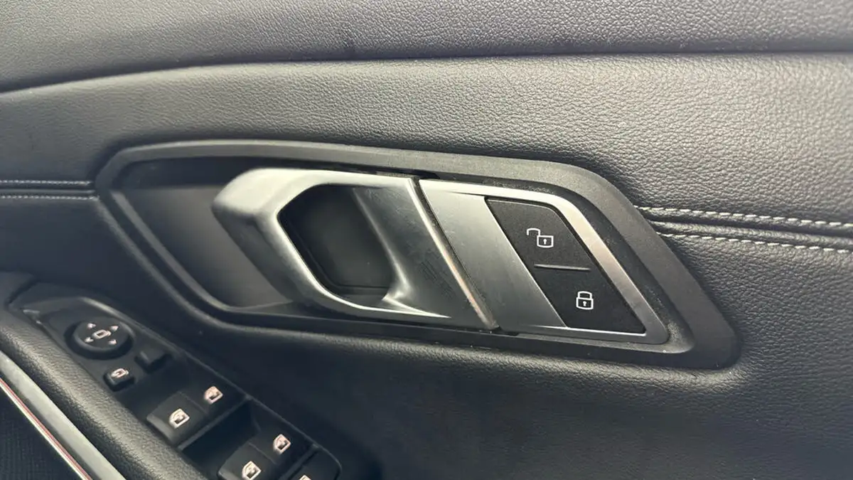 2020-bmw-3-series-20td-320d-m-sport-touring-5d-auto-big-24