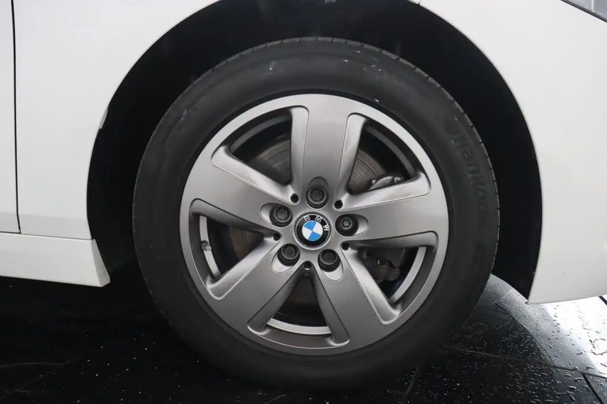 2021-bmw-1-series-20td-118d-se-lcp-big-37