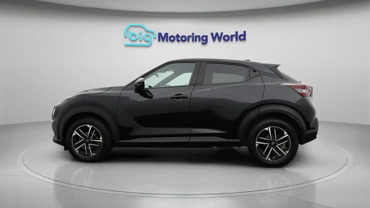 2024-nissan-juke-10-dig-t-n-connecta-big-4