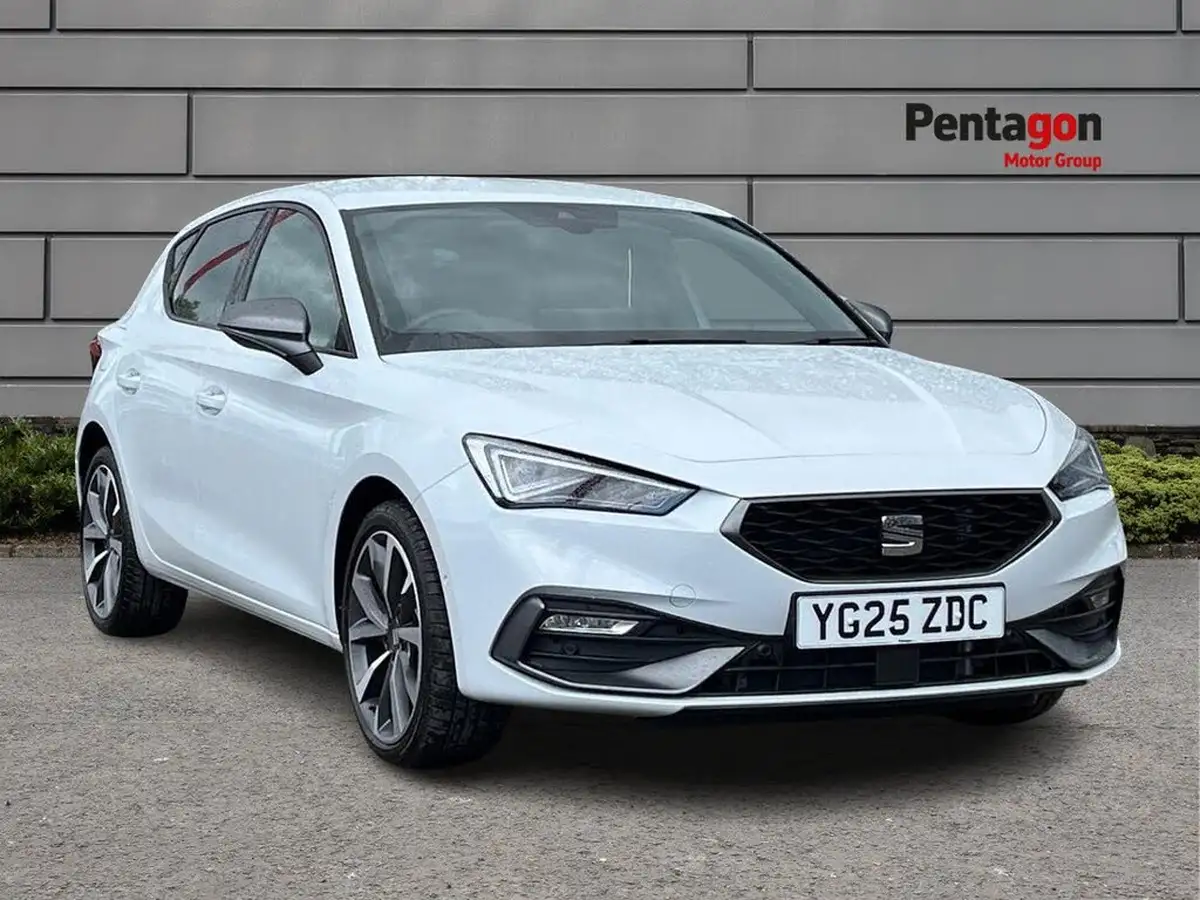 2025-seat-leon-15-e-hybrid-fr-sport-hatchback-big-0