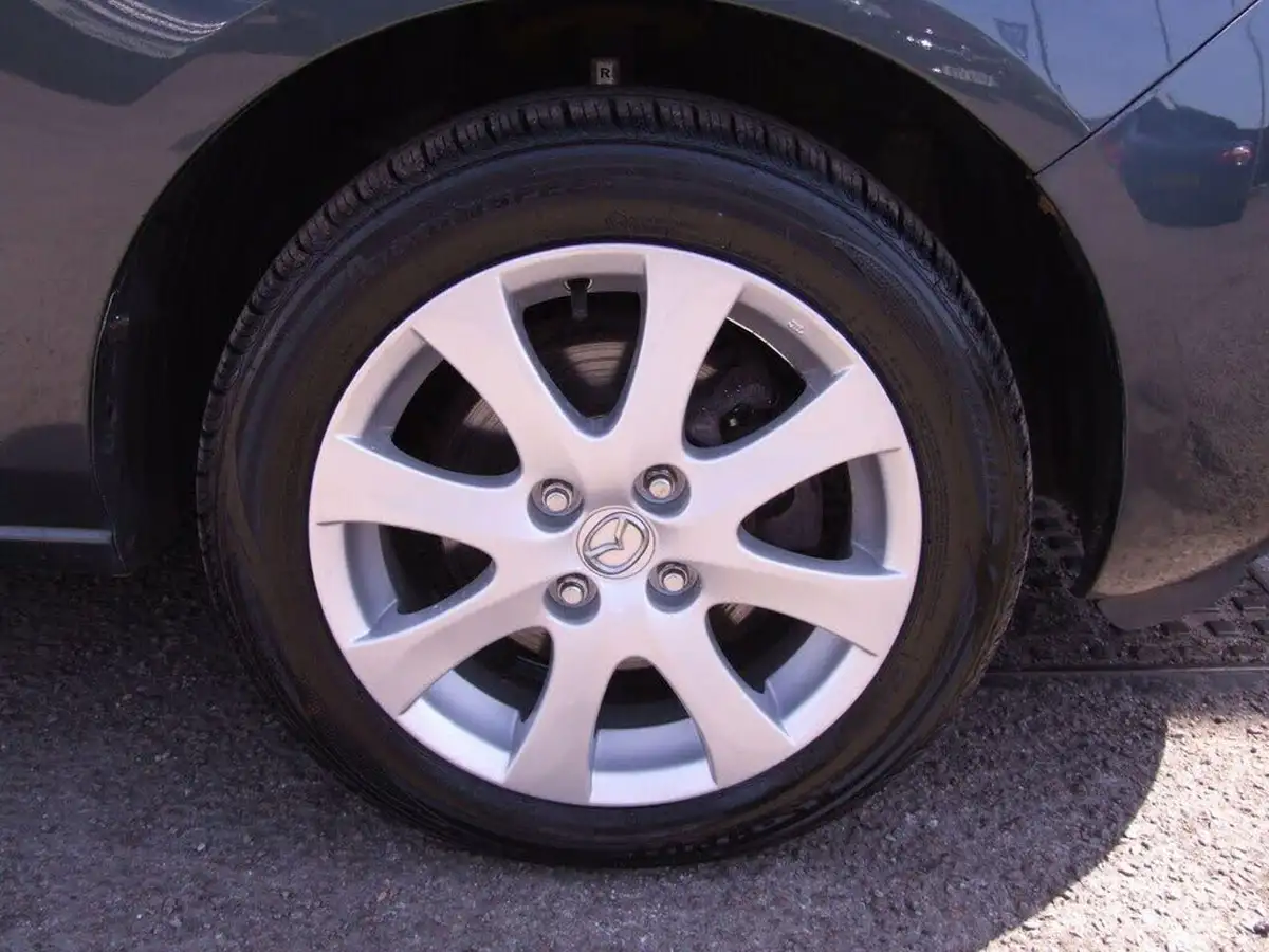 2011-mazda-mazda2-13-ts2-5d-big-20