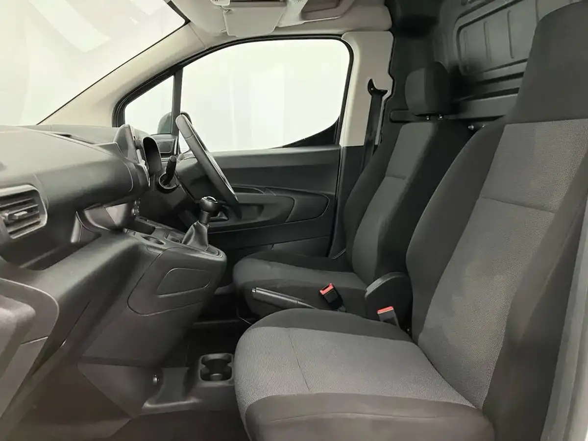 2021-vauxhall-combo-15cdti-edition-2300-100pseu6dt-l2h1-panel-big-31
