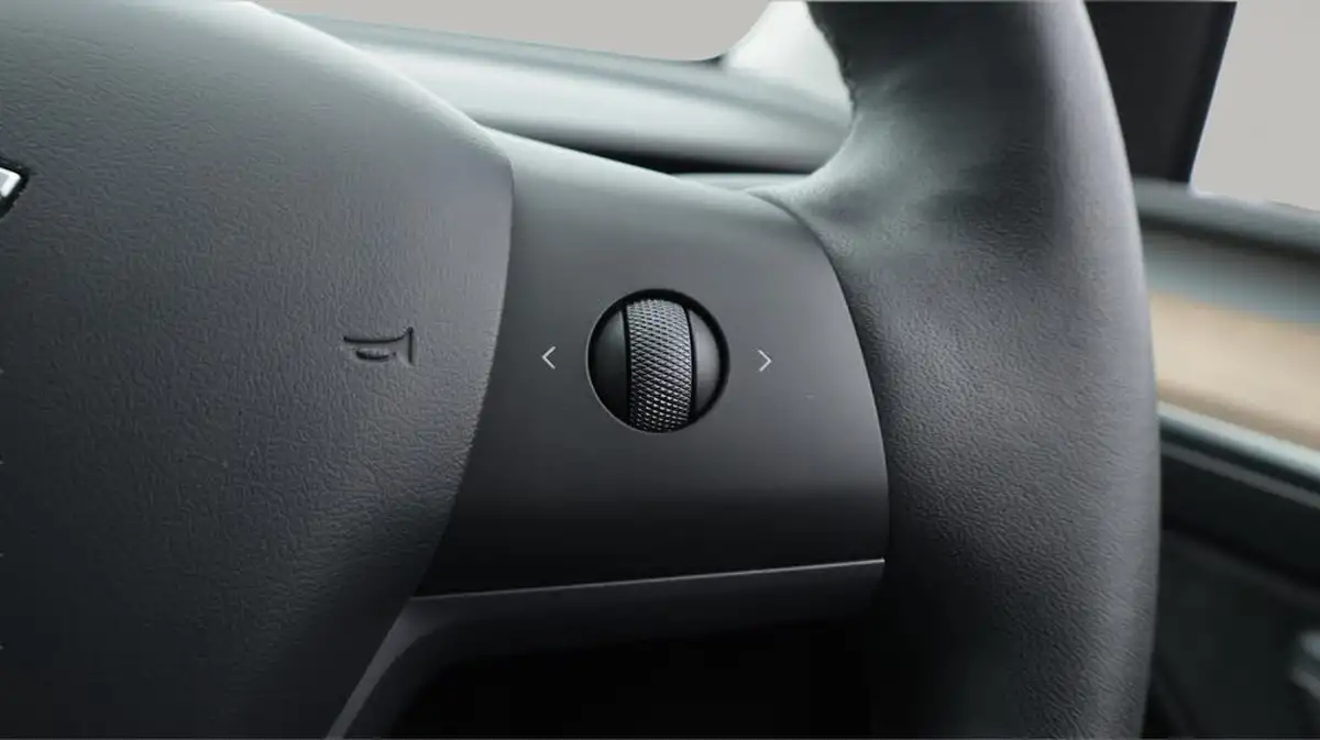 2022-tesla-model-y-e-long-range-big-26