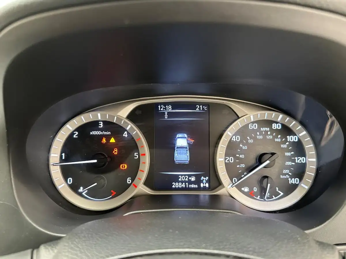 2021-nissan-navara-23dci-tt-acenta-double-big-11