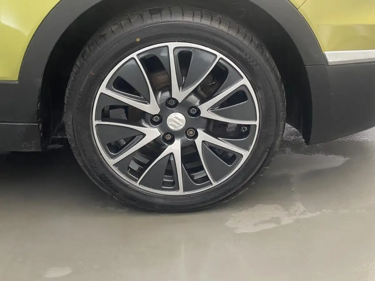 2014-suzuki-s-cross-16-sz-t-big-35