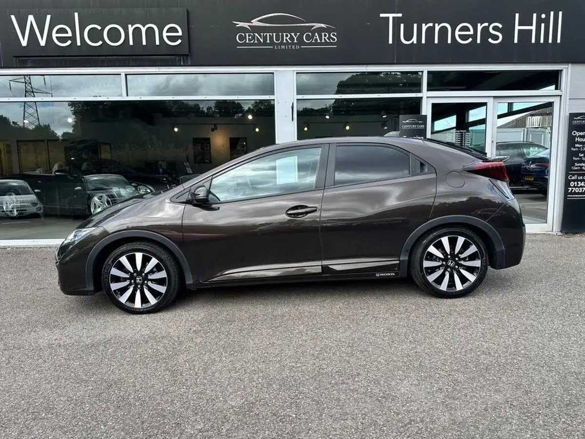 2016-honda-civic-18-i-vtec-se-plus-navi-hatchback-auto-big-7