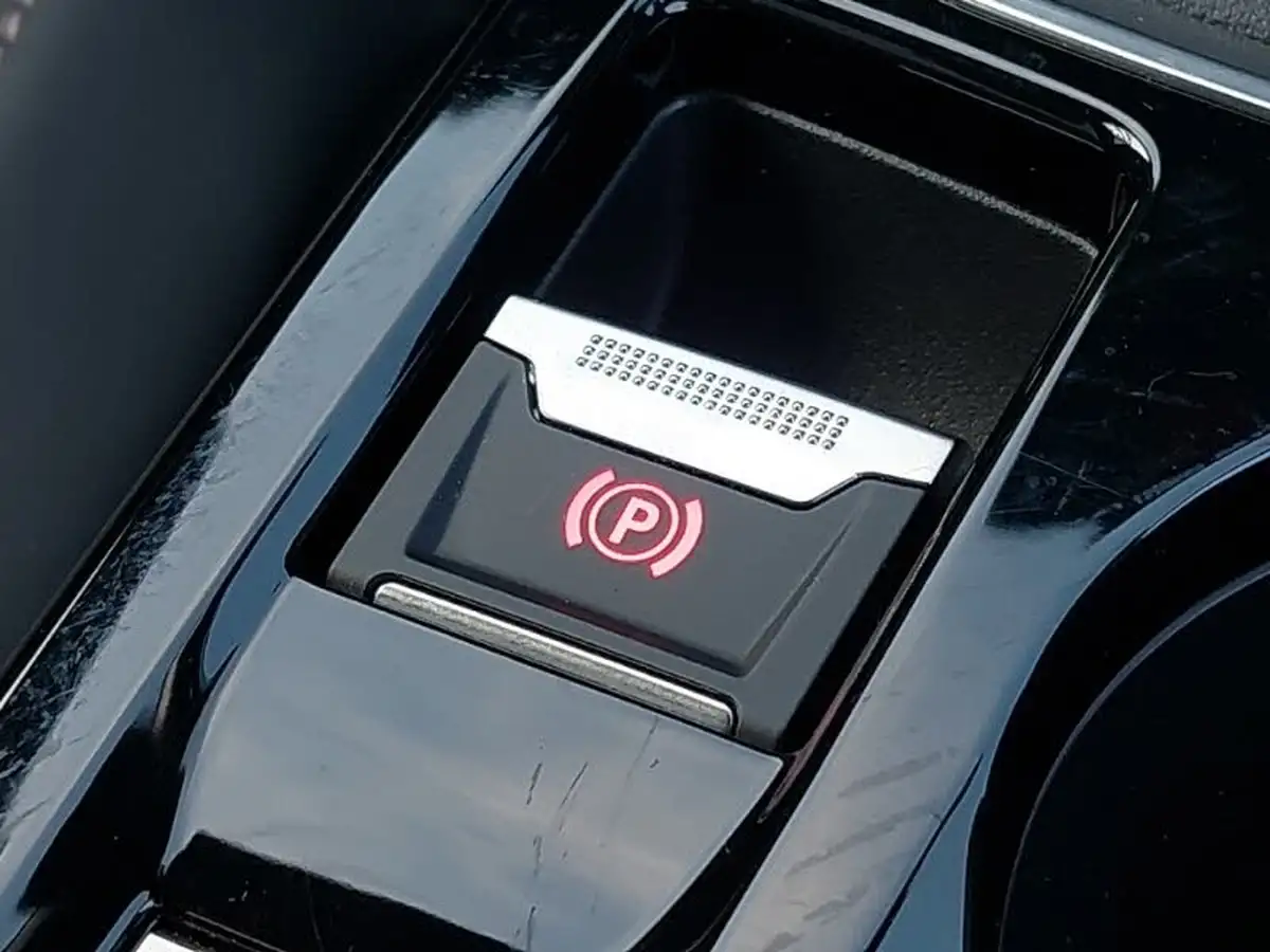 2024-peugeot-2008-suv-12-puretech-allure-130ps-big-15