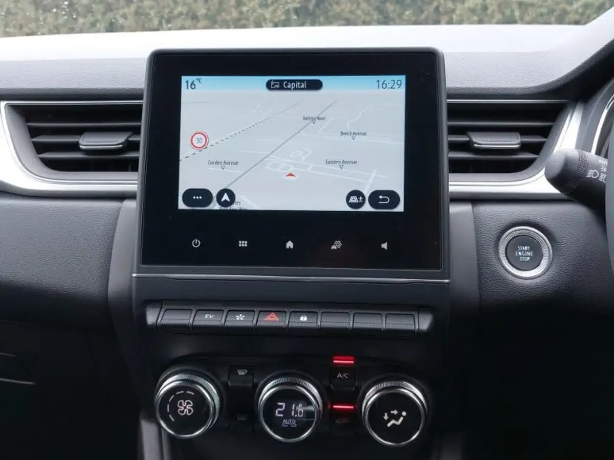 2023-renault-captur-16-techno-145ps-full-big-9