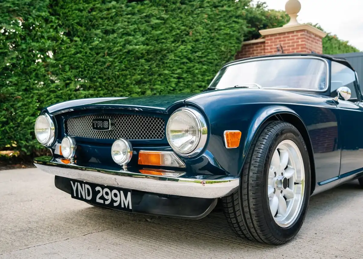 1973-triumph-tr6-roadster-rwd-big-17