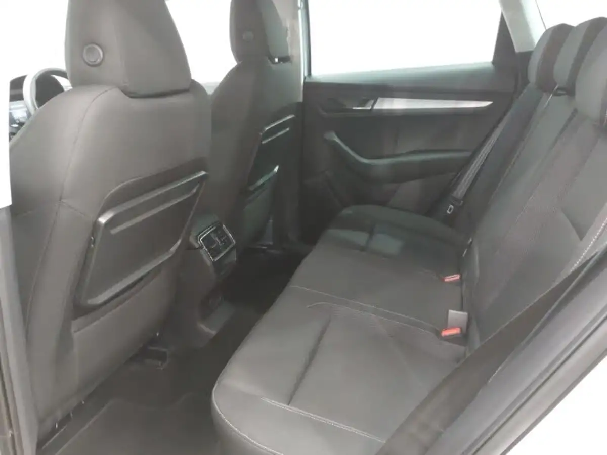 2023-skoda-karoq-15-tsi-se-drive-dsg-big-5
