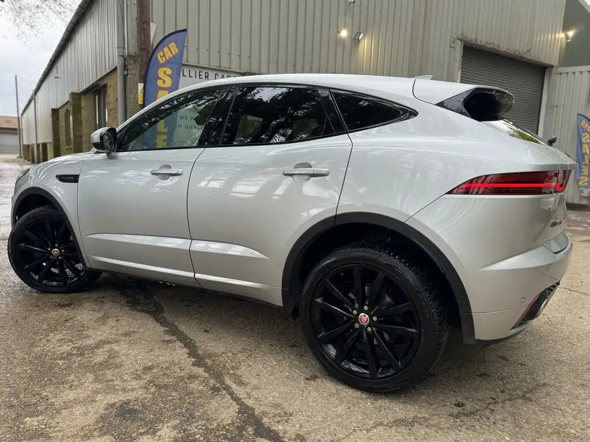 2018-jaguar-e-pace-20-i4d-r-dynamic-hse-180ps-ss-big-23