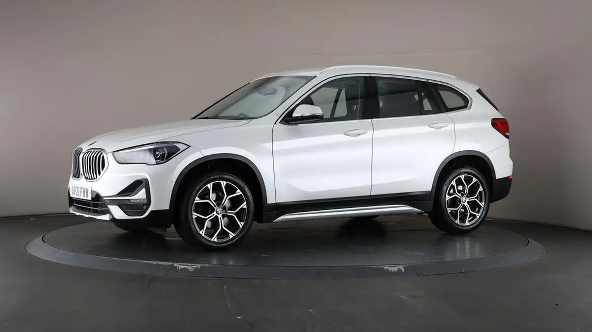2021-bmw-x1-20td-sdrive18d-xline-big-42