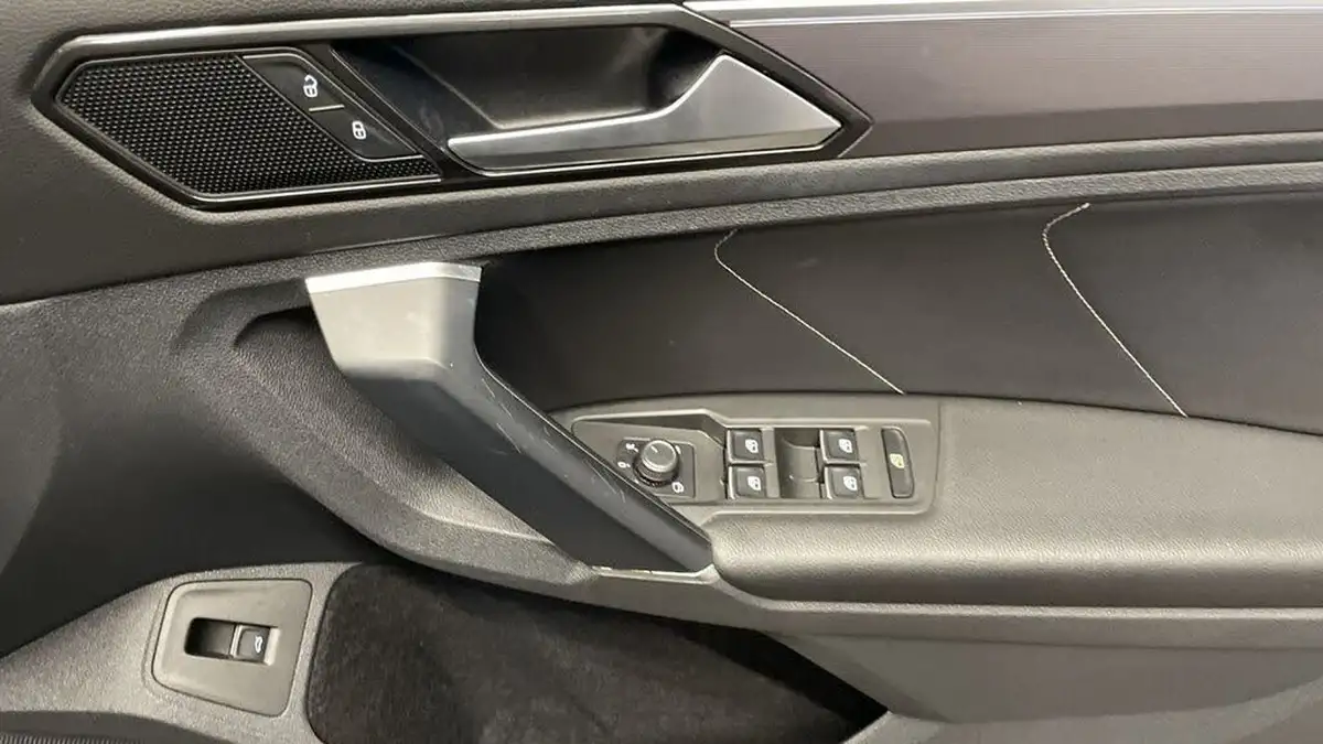 2017-volkswagen-tiguan-20tdi-r-line-4motion-ss-dsg-big-25