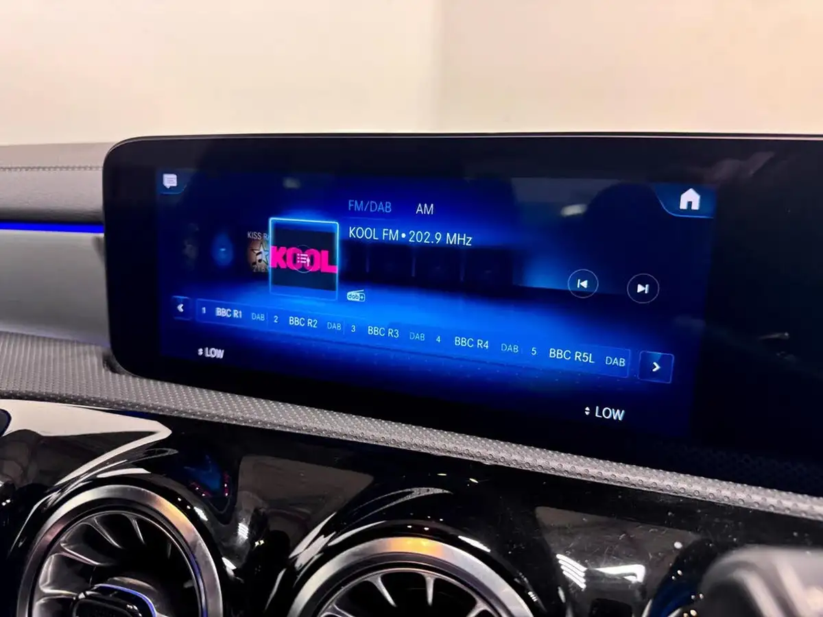 2021-mercedes-benz-cla-13-cla-250e-amg-line-premium-coupe-4d-big-44