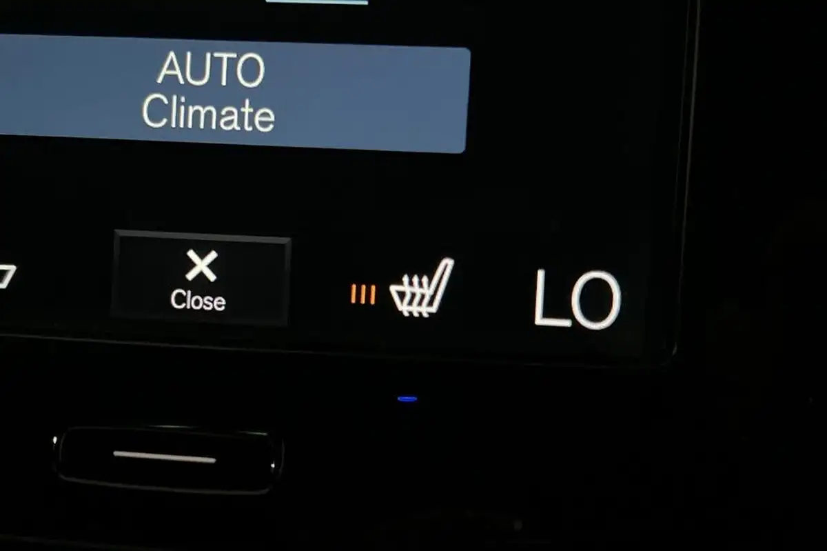 2020-volvo-xc40-20-b5-r-design-pro-big-20