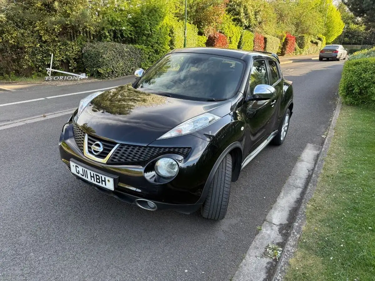 2011-nissan-juke-16-tekna-190ps-1618cc-big-2
