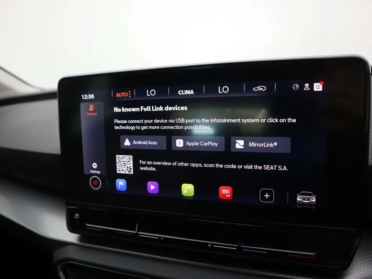 2022-seat-leon-big-26