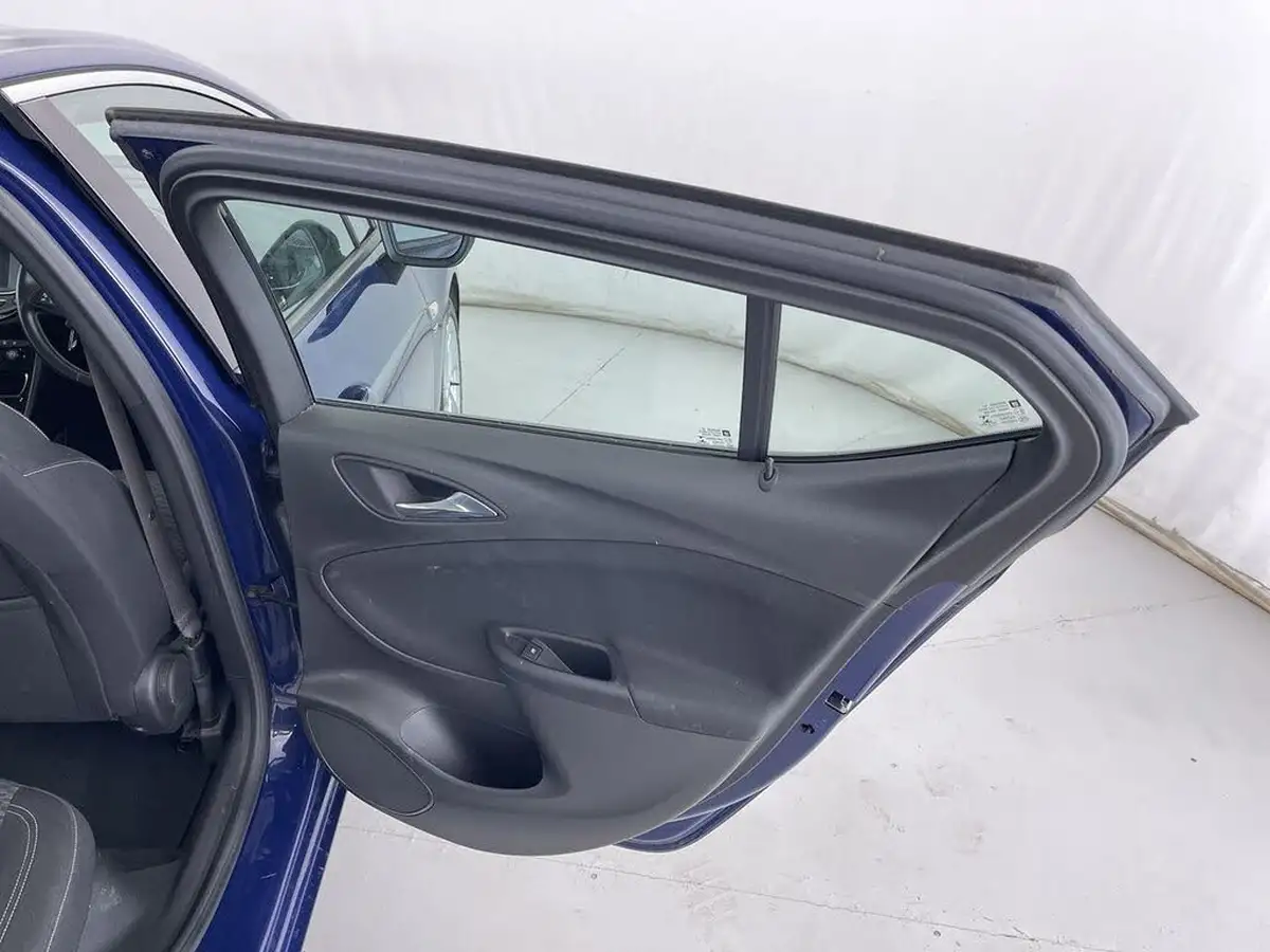 2018-vauxhall-astra-14i-sri-hatchback-big-29