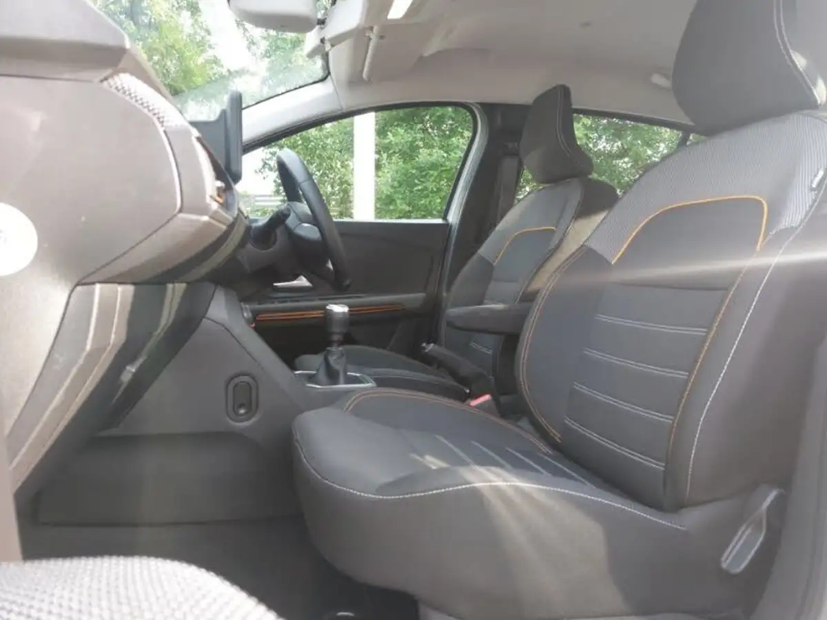 2022-dacia-sandero-stepway-10-tce-comfort-90bhp-big-4