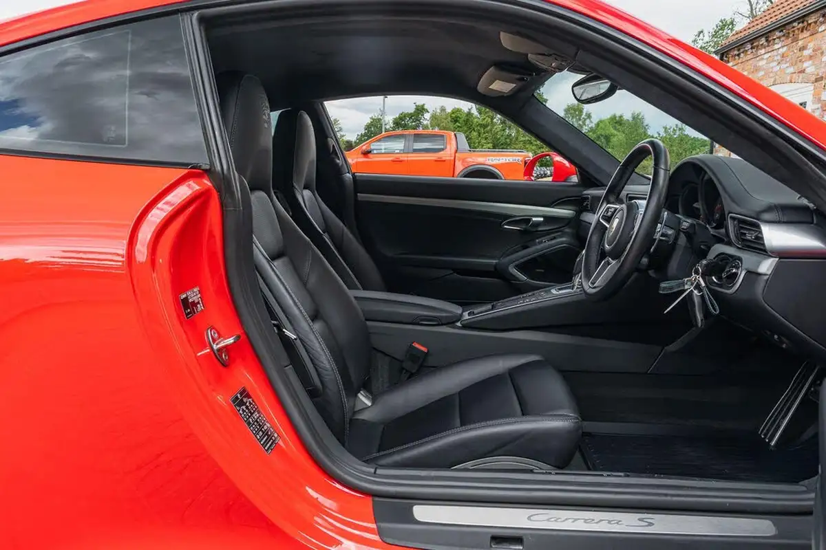 2016-porsche-911-30-carrera-s-coupe-pdk-big-23