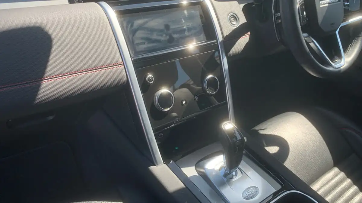 2022-land-rover-discovery-sport-20-d200-urban-edition-big-19