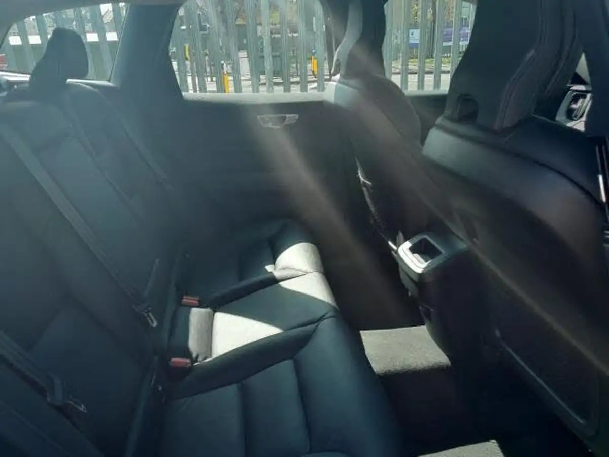 2022-volvo-xc60-20-b5-core-big-32