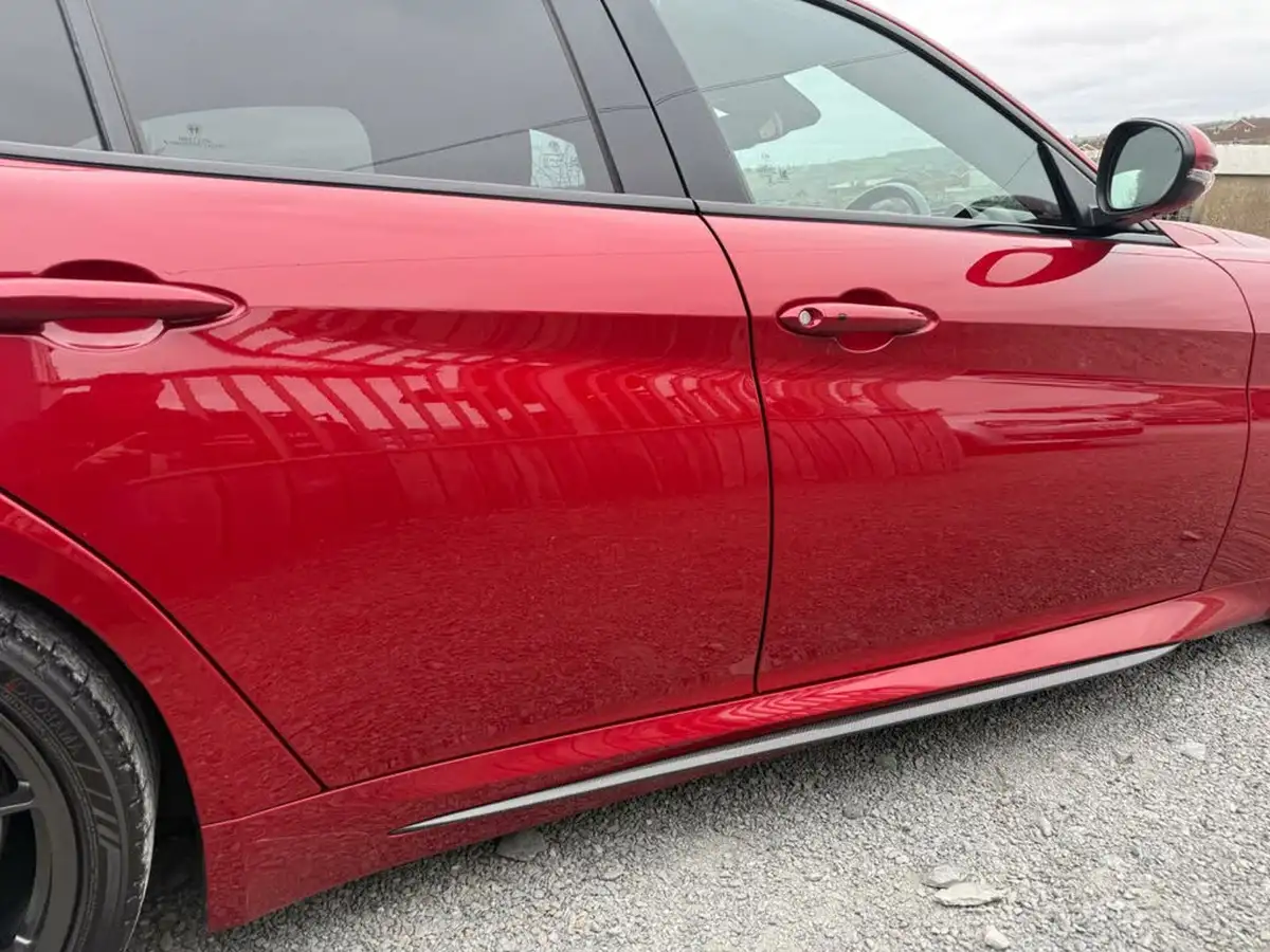 2017-alfa-romeo-giulia-29-biturbo-quadrifoglio-big-11