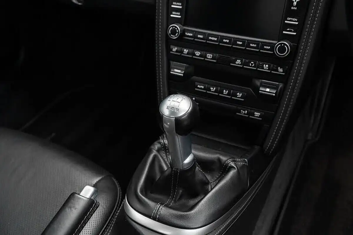 2009-porsche-911-36-turbo-coupe-big-9