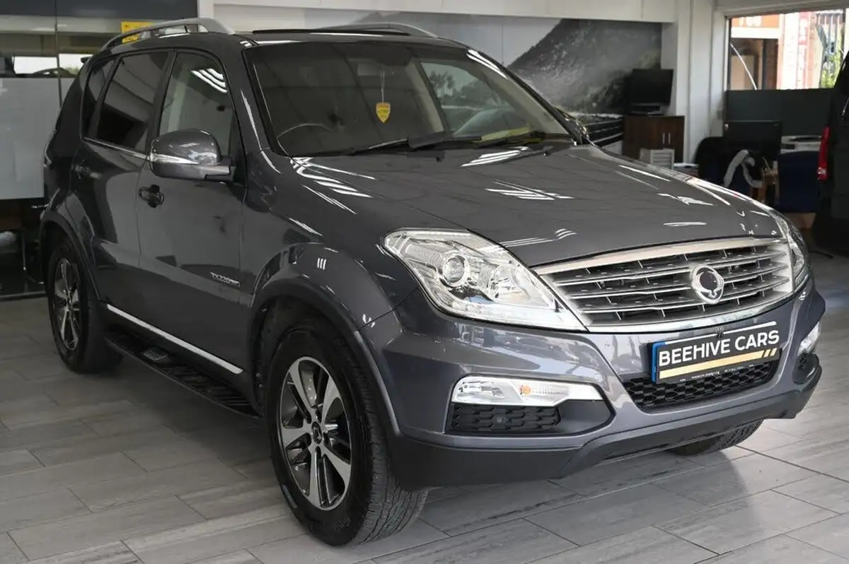 2017-kgm-ssangyong-rexton-w-22td-elx-big-1