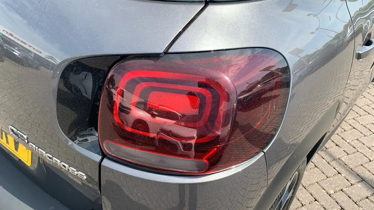 2022-citroen-c3-aircross-12-puretech-shine-plus-130ps-eat6-big-36