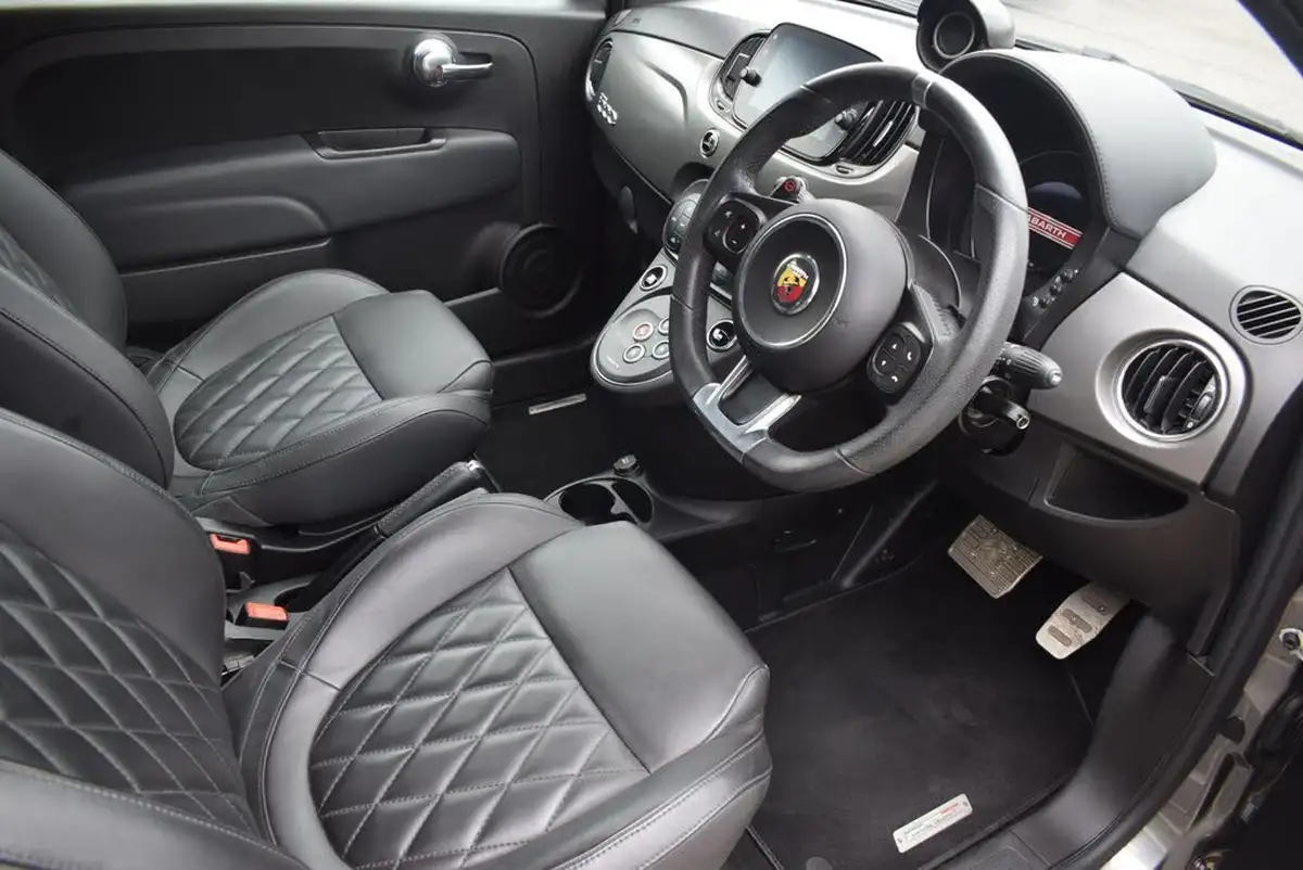 2022-abarth-595-14-tjet-turismo-mta-big-11