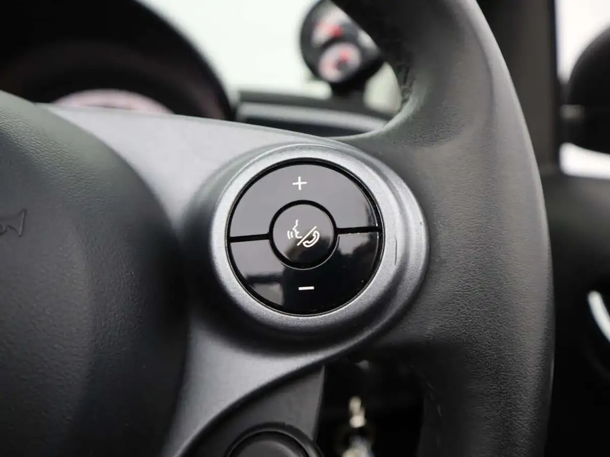 2019-smart-fortwo-10-prime-premium-cabriolet-big-32