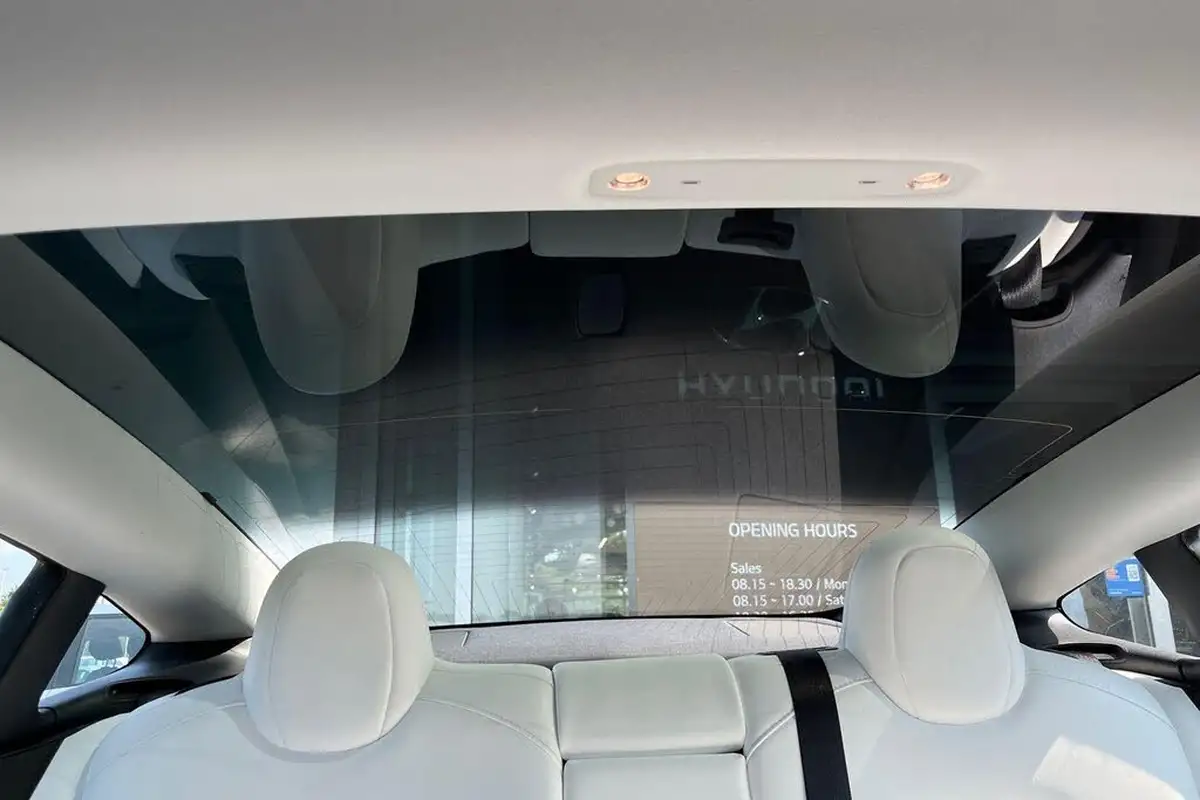 2020-tesla-model-3-e-performance-big-7