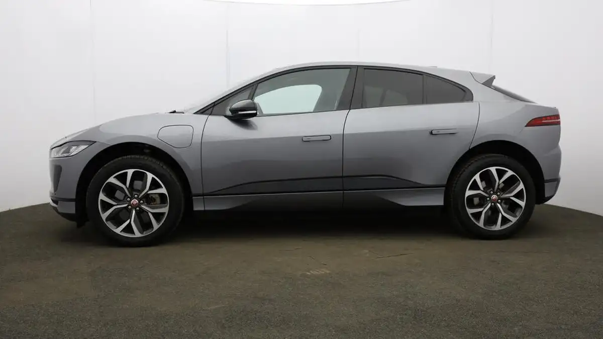 2022-jaguar-i-pace-ev400-hse-black-big-73