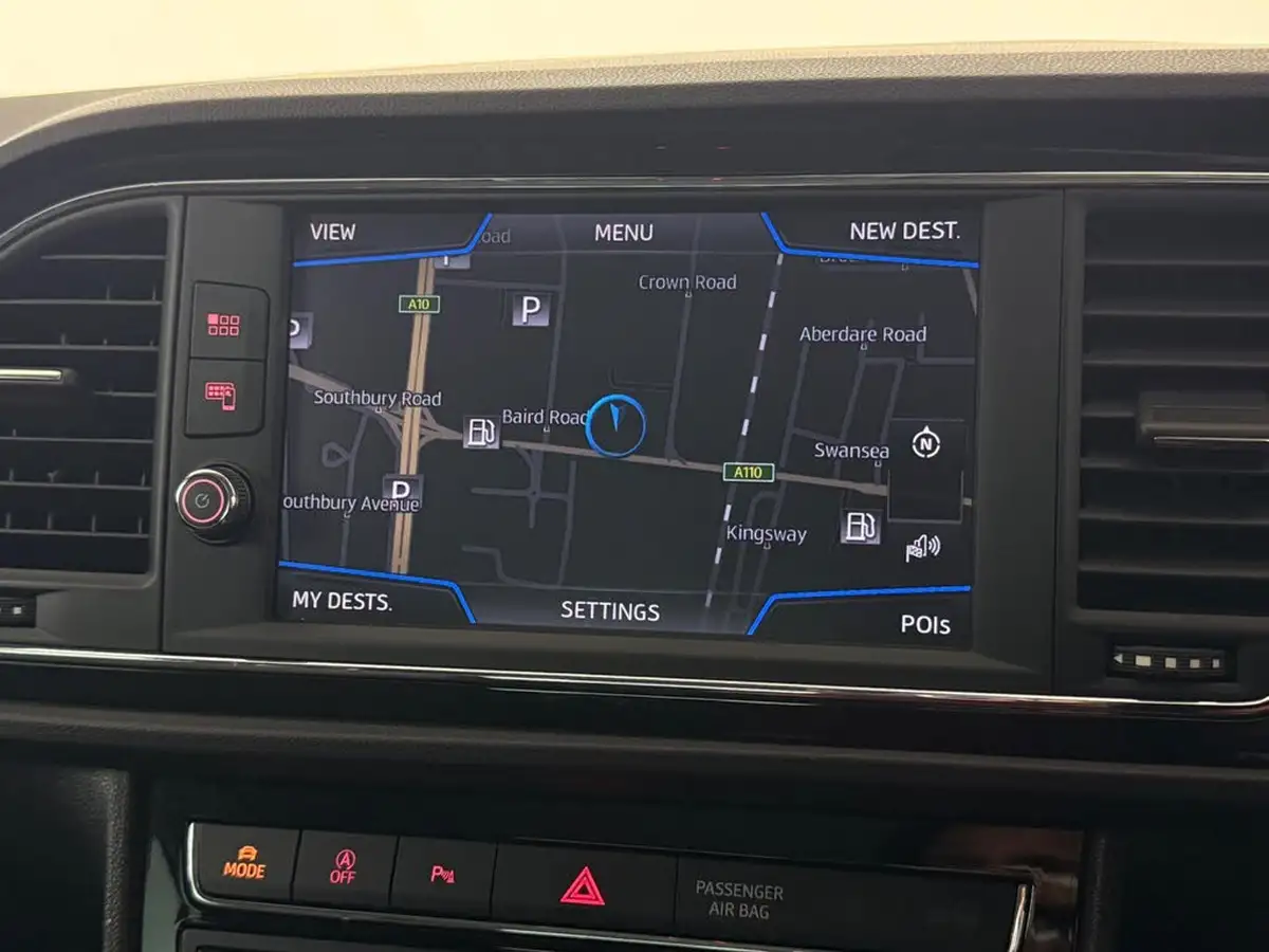 2019-seat-leon-20-tsi-fr-hatchback-big-35