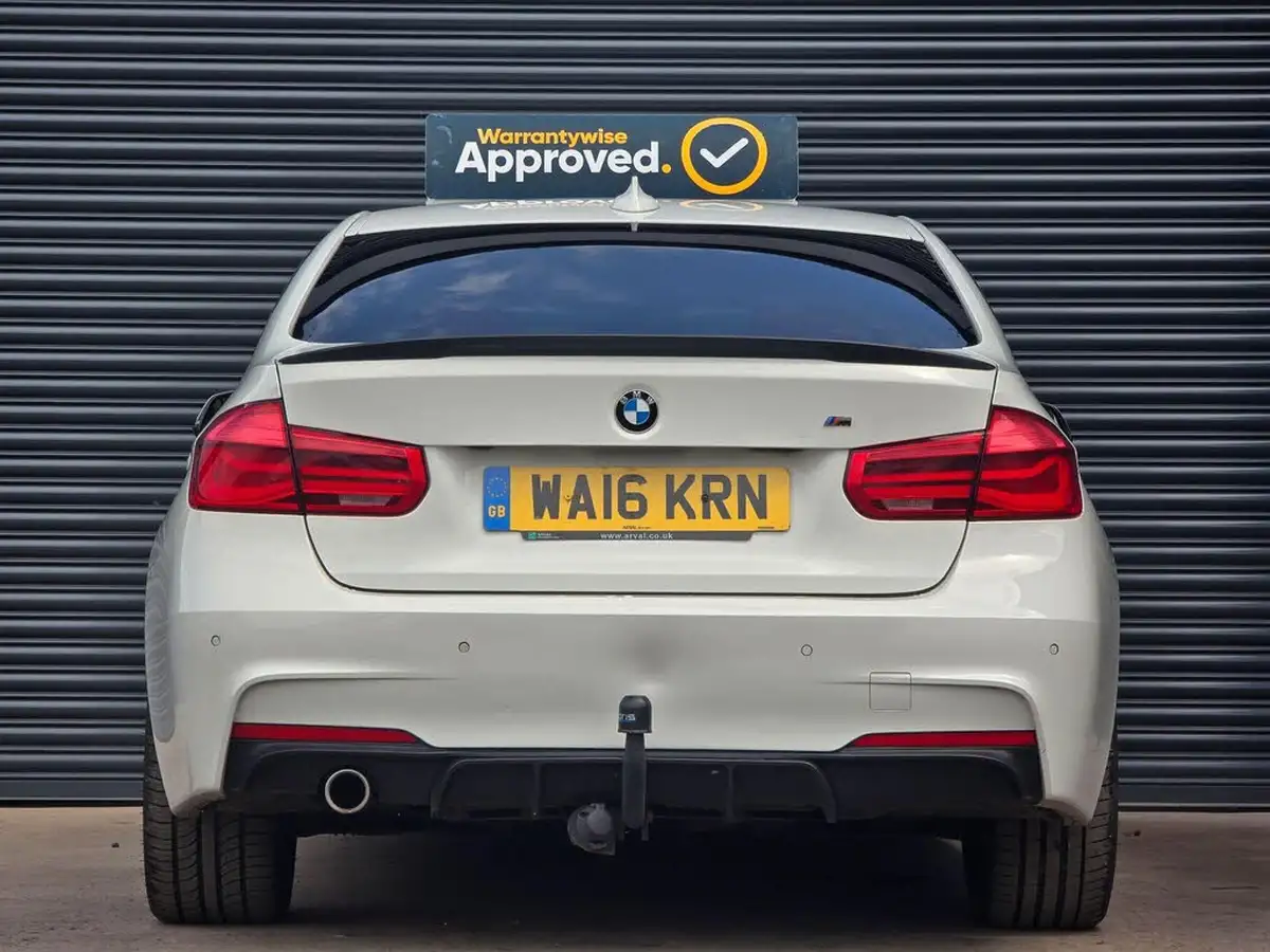 2016-bmw-3-series-20td-318d-m-sport-saloon-4d-big-9