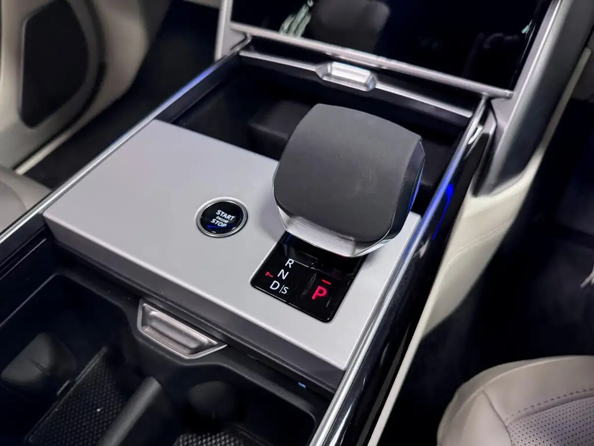 2024-land-rover-range-rover-30-p460e-autobiography-lwb-big-35