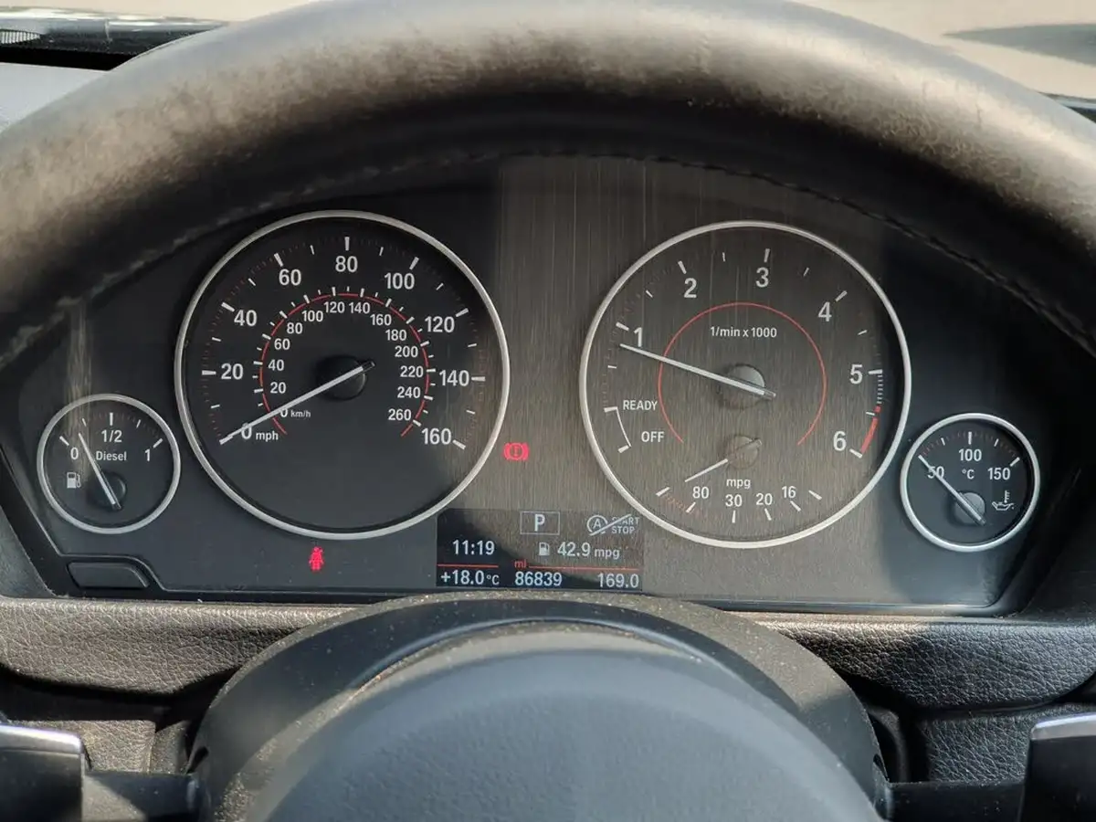 2015-bmw-3-series-20td-320d-xdrive-m-sport-184bhp-saloon-4d-auto-big-11